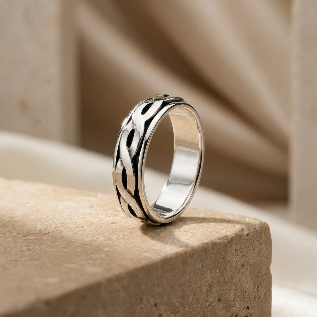 Heritage Celtic 5mm Spinning Middle Silver Ring