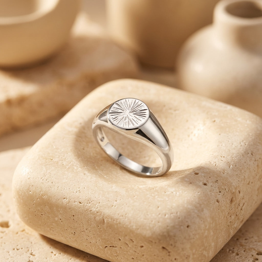 Spray Textured Signet Ring