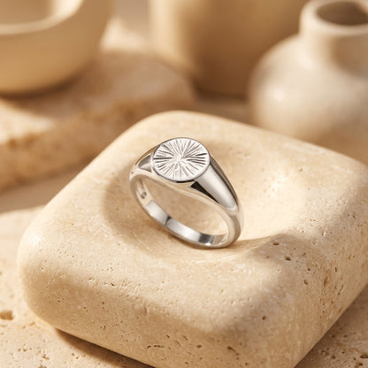 Spray Textured Signet Ring