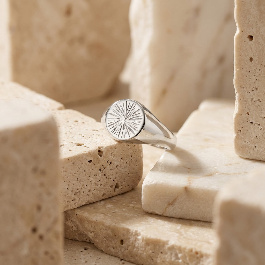 Spray Textured Signet Ring