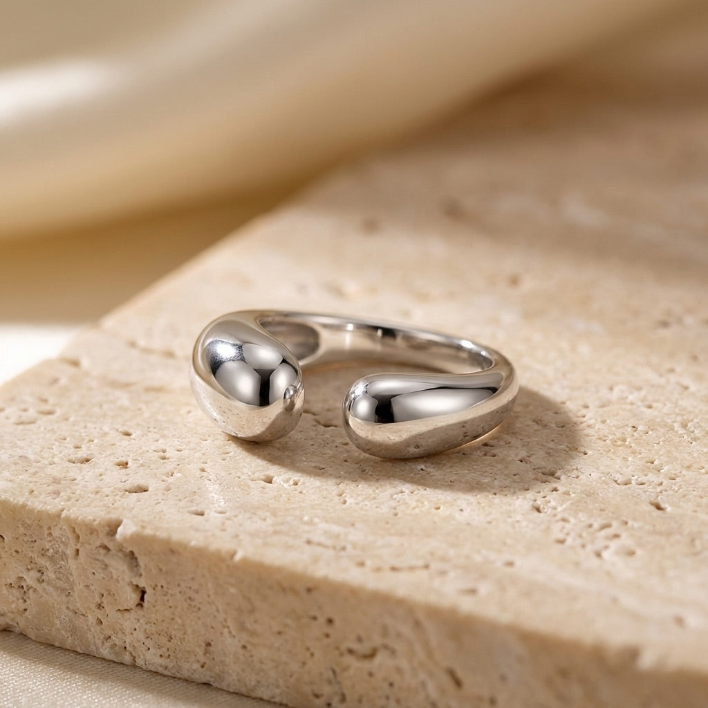 Open Organic Shaped Ring
