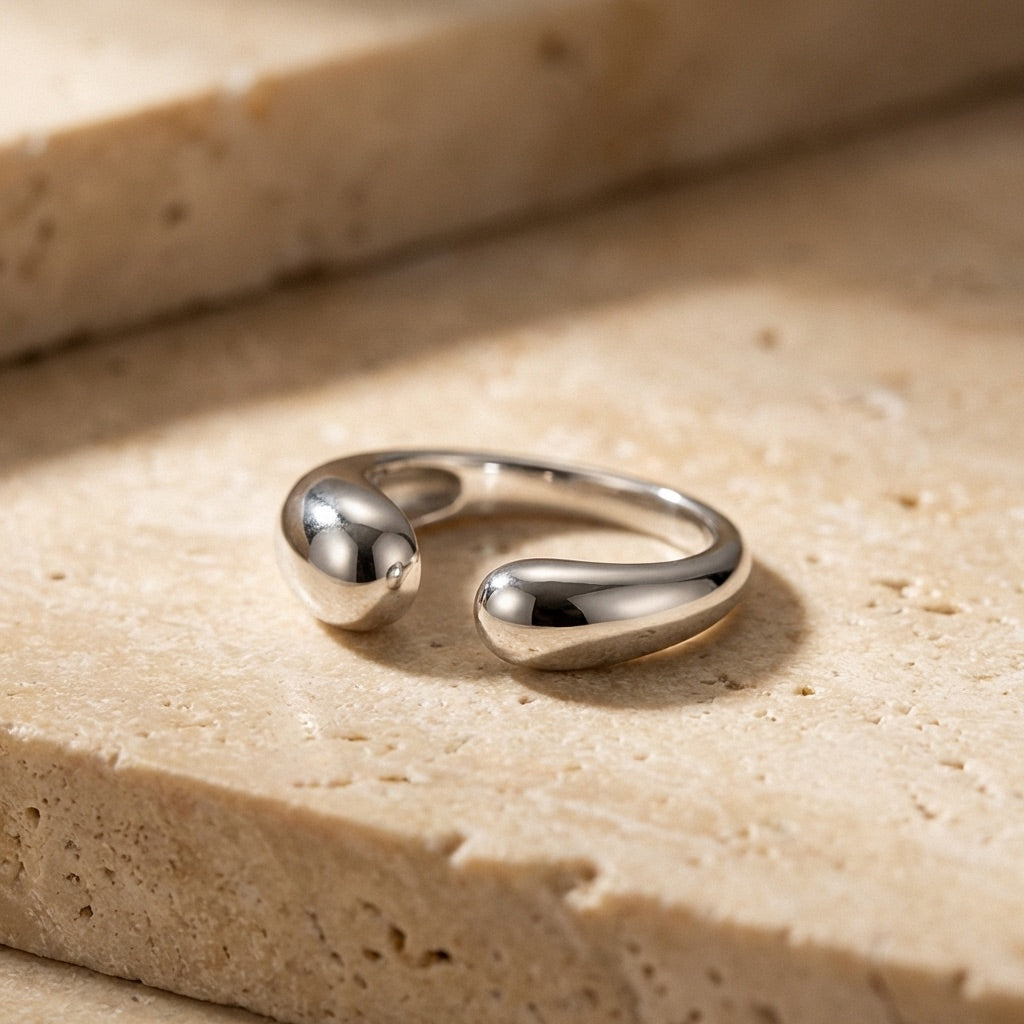Open Organic Shaped Ring
